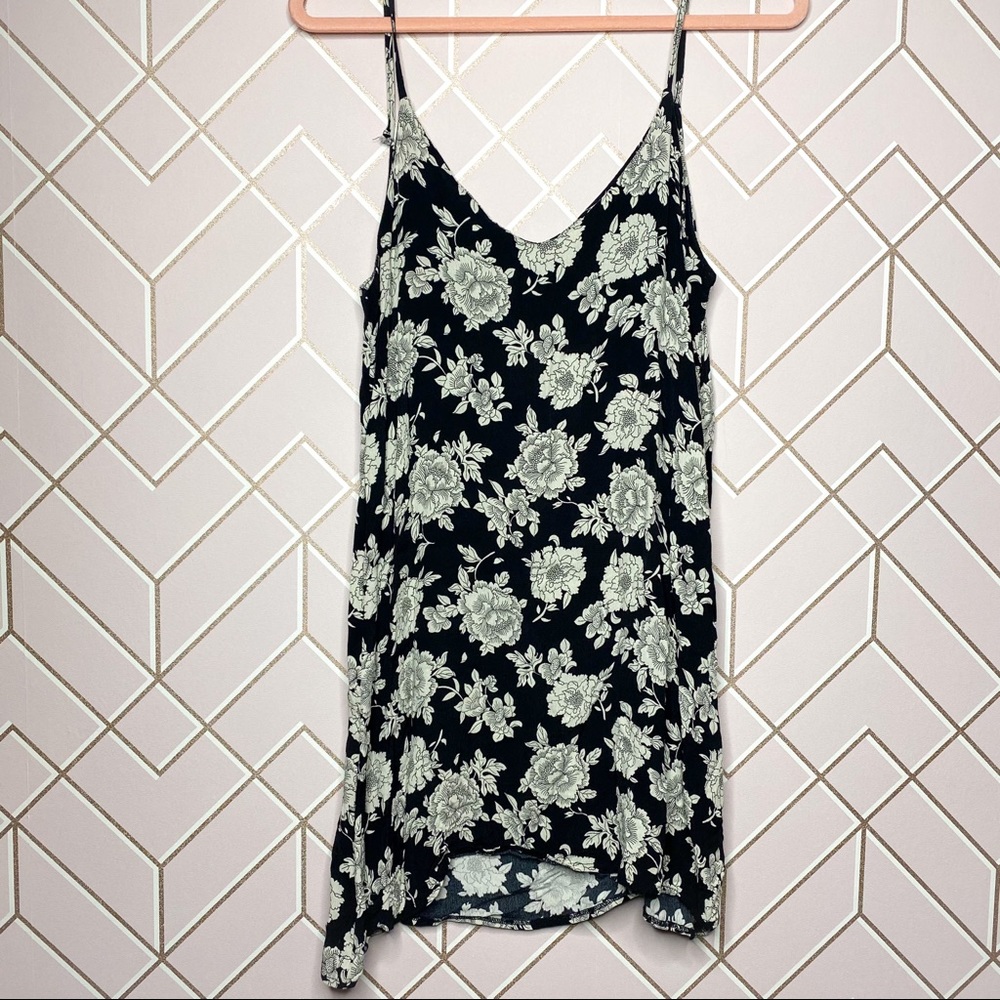 Brandy Melville Black & White Floral Dress